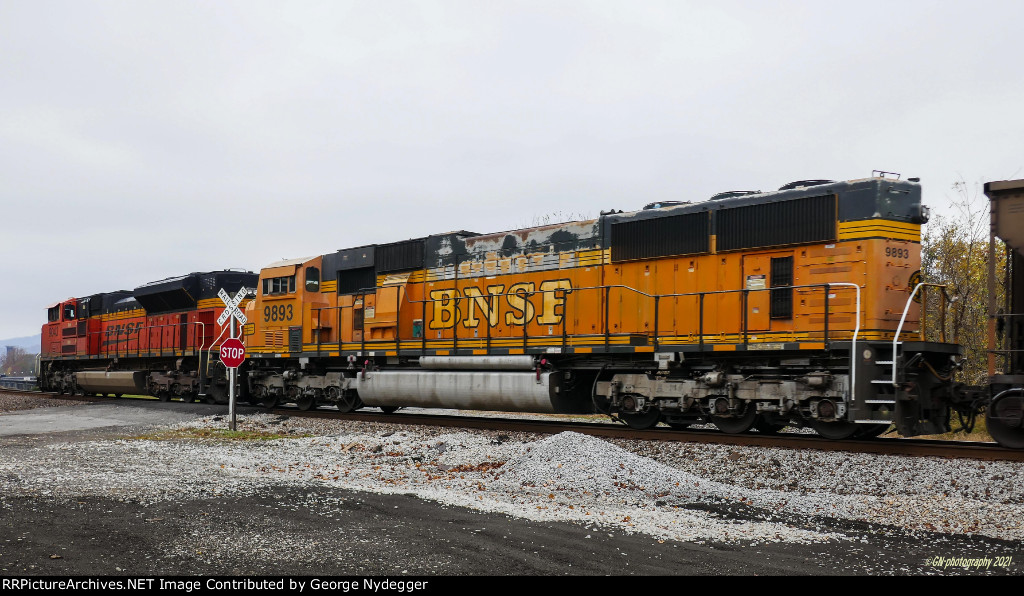 BNSF 9893 & 9043